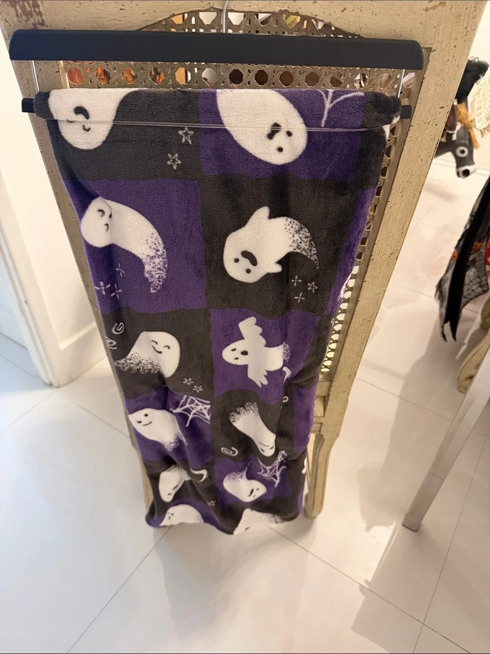 Halloween Ghost Velvet Plush Throw - Purple & Black